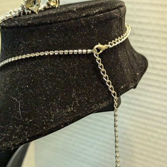 Silver Tone Clear Crystal Rhinestone Choker Necklace + Earrings Hollywood Style - Picture 4 of 6